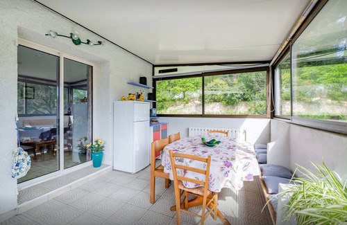 Aubagne Apartamento | Apartamento en la villa de los propietarios, piscina, aparcamiento vallado.