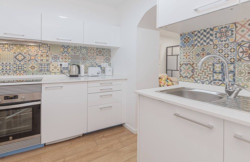 Linda-a-Velha Apartamento | Apartment in the tourist district close to the famous Pasteis de Belém