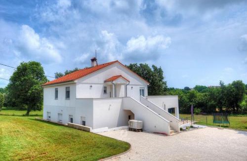 Valtura Apartamento | Apartment in Valtura with Family-Friendly Yard