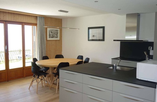 Nendaz Apartamento | Apartamento en Suiza con Balcón Privado