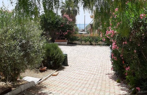 San Giorgio Apartamento | Apartamento en villa Bianca en el mar con jardín y hermosa playa