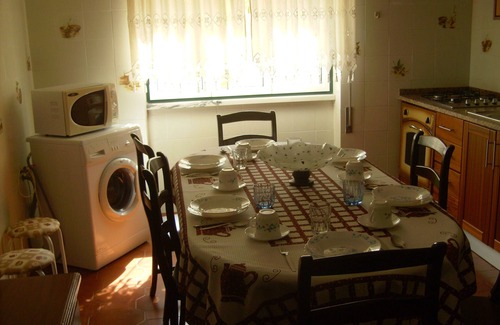 Nazare Villa | Apartamento en villa en zona tranquila y segura, zona de North Canyon, cerca de playas.