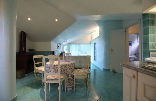 Lerici Apartamento | Apartment in villa + large garden with beach and golf at 50 mt