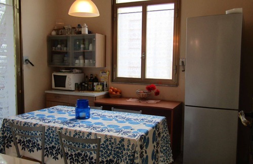 Ognina Apartamento | Apartamento en Villa Liberty con jardín con vistas al Etna y cerca del mar.