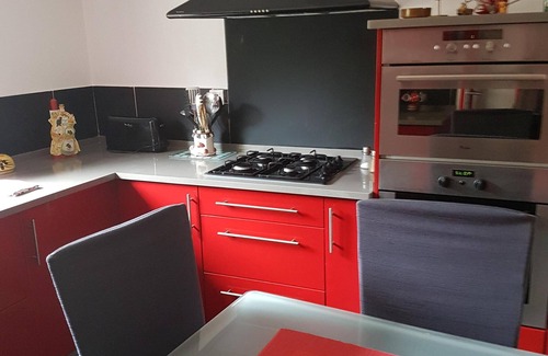 Maurens Apartamento | APARTAMENTO EN VILLA TIPO EN F4 jardín con piscina