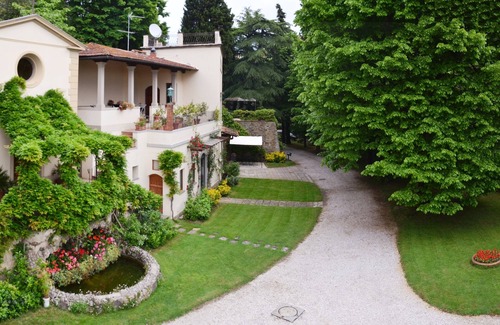 Florence Villa | Apartamento en villa con jardín y vistas a Florencia.