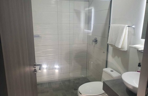 Tlajomulco de Zuniga Apartamento | Apartment in Zona Sur, 5 minutes from Punto Sur and Galerias Sur!