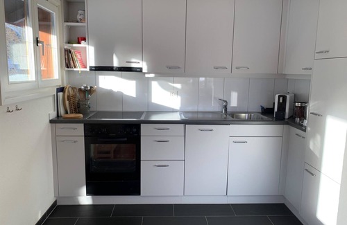 Lenk Apartamento | Apartamento Iris by Interhome