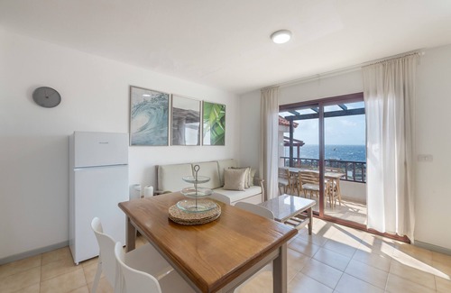 Brena Baja Apartamento | Apartamento 'Isla Bonita- A - 29' con vistas al mar, piscina compartida y Wi-Fi