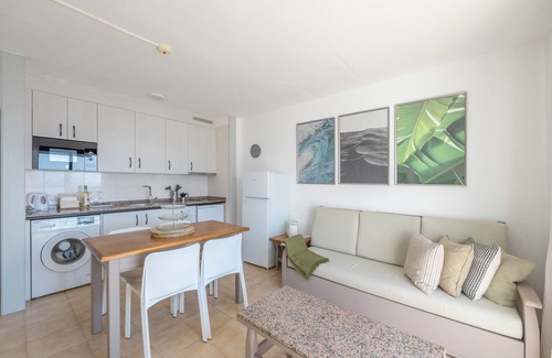 Brena Baja Apartamento | Apartamento 'Isla Bonita- A - 29' con vistas al mar, piscina compartida y Wi-Fi