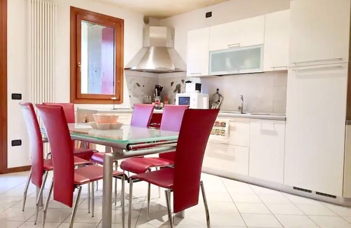 Caerano di San Marco Apartamento | Apartment with garden in quiet and strategic location