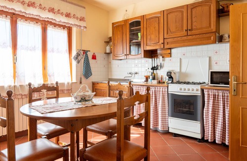 Le Piazze Apartamento | Apartamento 'Lola' con Vista a la Montaña y Wi-Fi