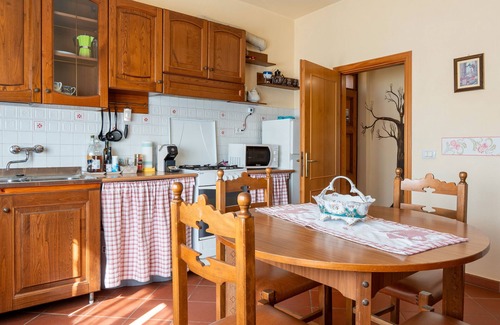 Le Piazze Apartamento | Apartamento 'Lola' con Vista a la Montaña y Wi-Fi