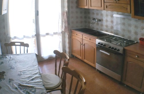 Francavilla al Mare Apartamento | Apartamento con amplio balcón a 100 metros del mar.