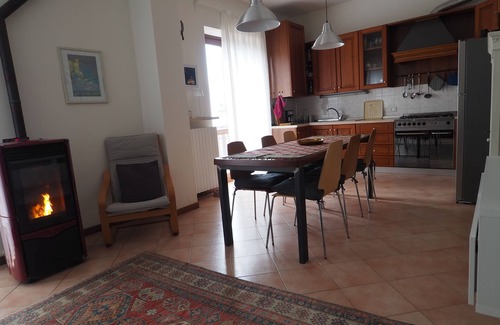 San Zeno di Montagna Apartamento | Apartment 'Il Volo' with stunning views of Lake Garda