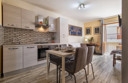 Villanova Monteleone Apartamento | Apartment "Relax House and Fitness 8" with Balcony and Wi-Fi.