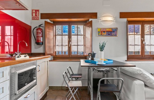 Vegadeo Apartamento | Apartment 'J De Alborada Del Eo' with Mountain View, Private Terrace and Wi-Fi