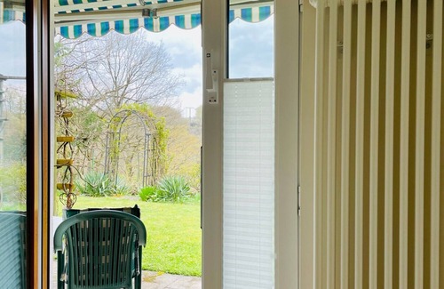 Niedershausen Apartamento | Apartamento 'Ferienwohnung Johanna' con terraza compartida y Wi-Fi