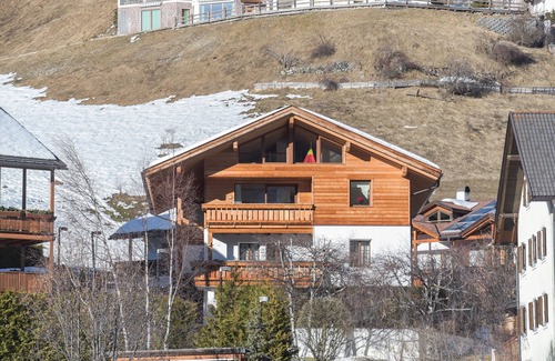 Santa Cristina Val Gardena Apartamento | Apartamento "Julia - Haus Ivo" Cerca de Teleféricos con vistas a la montaña