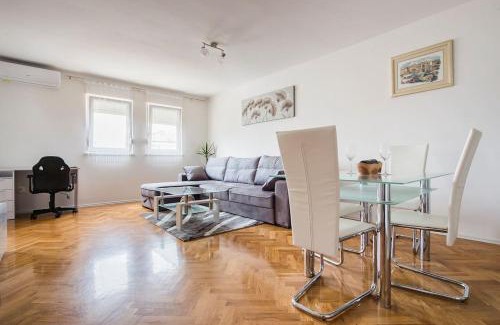 Podstrana Apartamento | Apartment Jully