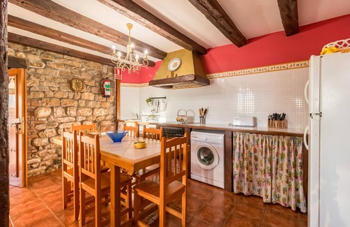 Villacarriedo Apartamento | Apartamento 'Juntana 1' con vistas a la montaña, terraza compartida y Wi-Fi
