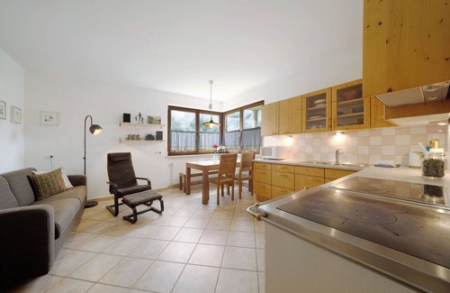 San Pancrazio Apartamento | Apartamento 'Kati's Haus' con vistas a la montaña, terraza privada y jardín compartido