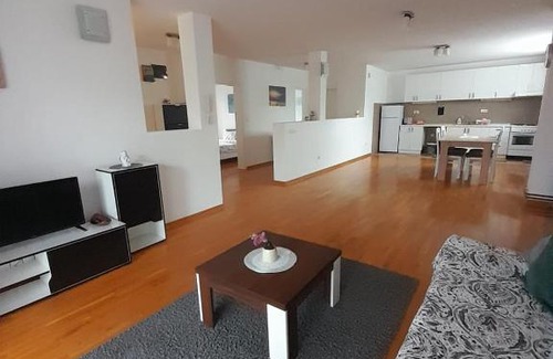 Surcin Apartamento | Apartment Ken