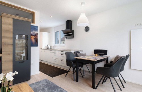Lustenau Apartamento | Apartamento 'König' con vistas a la montaña, terraza compartida y Wi-Fi