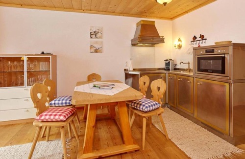 Lech am Arlberg Apartamento | Apartment Kriegerhorn