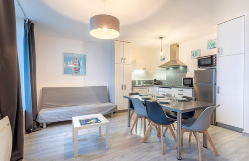Bourgenay Apartamento | Apartamento 'L'herbaudière Appartement Face Mer' con vistas al mar, piscina compartida y Wi-Fi