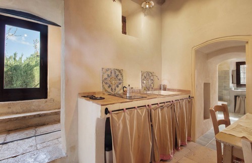 Bisceglie Apartamento | Apartamento 'L'ulivo' con terraza compartida, jardín privado y Wi-Fi