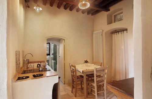 Bisceglie Apartamento | Apartamento 'L'ulivo' con terraza compartida, jardín privado y Wi-Fi