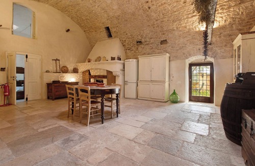 Bisceglie Apartamento | Apartamento 'L'ulivo' con terraza compartida, jardín privado y Wi-Fi