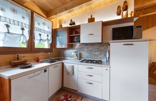 Vodo Cadore Apartamento | Apartamento 'La Casa Dei Cervi - Mansarda' con vistas a la montaña, balcón y Wi-Fi