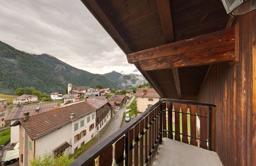 Vodo Cadore Apartamento | Apartamento 'La Casa Dei Cervi - Mansarda' con vistas a la montaña, balcón y Wi-Fi