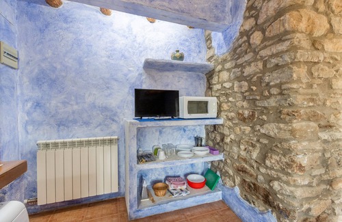 Bellestar Apartamento | Apartamento 'La Coma' con vistas a la montaña, piscina privada y Wi-Fi