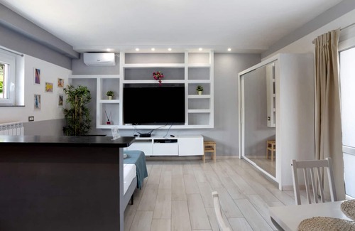 Sesto Calende Apartamento | Apartamento 'La Corta di Silvia 2' con zona exterior y Wi-Fi