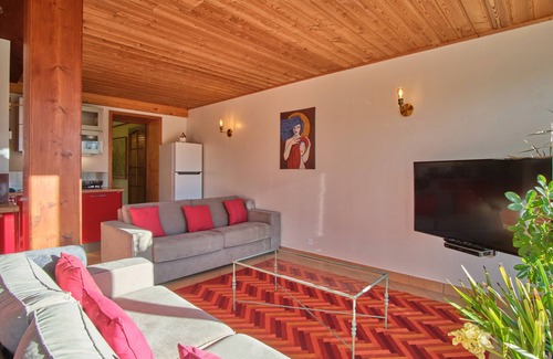 Villard-de-Lans Apartamento | Apartamento 'La Croix Du Sud' con vistas a la montaña, terraza privada y Wi-Fi