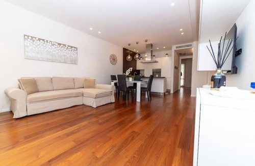 Noicattaro Apartamento | Apartamento 'La Dimora Del Benessere' con balcón y aire acondicionado