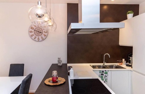 Noicattaro Apartamento | Apartamento 'La Dimora Del Benessere' con balcón y aire acondicionado