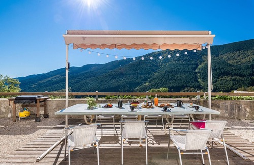 Valgorge Apartamento | Apartamento 'La Ferme De Chalas - Appart'chambre' con piscina compartida, terraza compartida y Wi-Fi