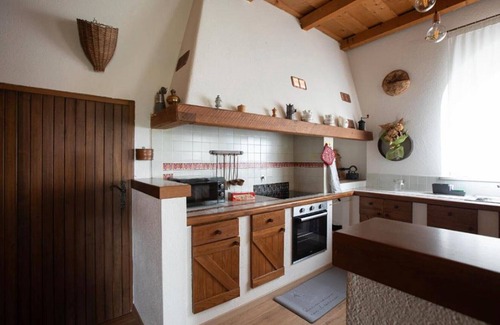 Mossa Apartamento | Apartment 'La Ginestra - Double Room' with Shared Garden, Wi-Fi and Air Conditioning