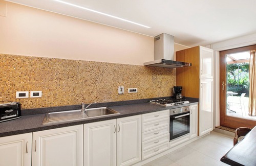 Cors Apartamento | Apartment 'La Maison De Amelie - Josephine 1' with Mountain View, Private Garden and Wi-Fi