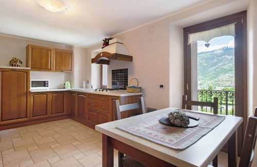 Aymavilles Apartamento | Apartamento 'La Maison De Deni - Vista Castello' con vistas a la montaña