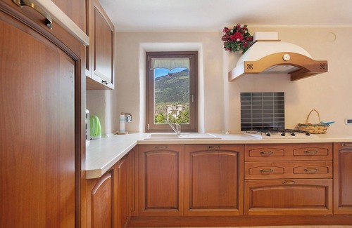 Aymavilles Apartamento | Apartamento 'La Maison De Deni - Vista Castello' con vistas a la montaña
