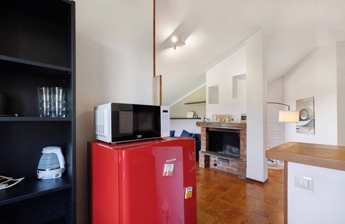 Cassinasco Apartamento | Apartamento 'La Terrazza' con vistas a la montaña, Wi-Fi y aire acondicionado