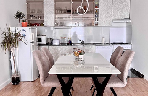 Gruz Apartamento | Apartment Lana - Two Bedroom Apartment with Terrace and Sea View