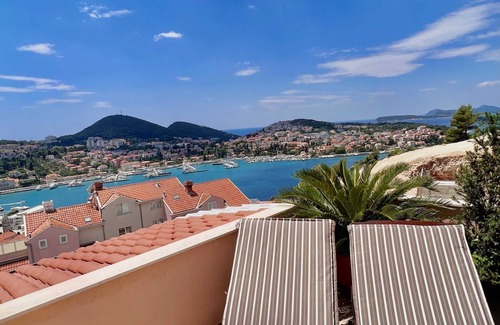 Gruz Apartamento | Apartment Lana - Two Bedroom Apartment with Terrace and Sea View