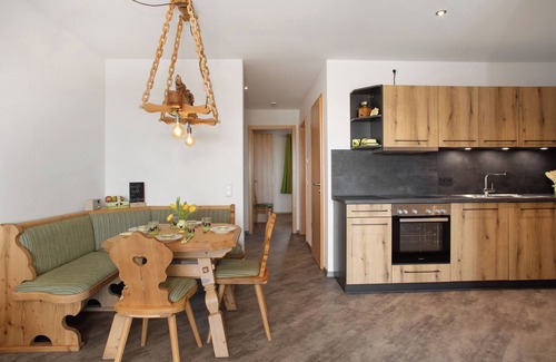 Waggershausen Apartamento | Apartamento 'Landglück Hof' con vistas al lago, jardín compartido y Wi-Fi