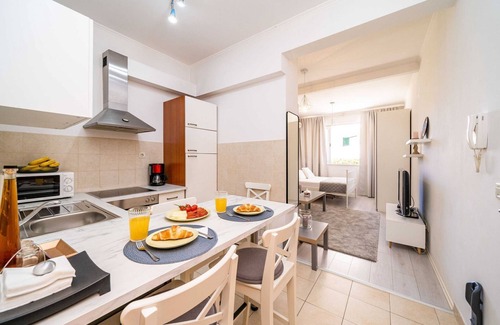 Gruz Apartamento | Apartment Larissa - Studio Apartment with Terrace and Partial Sea View